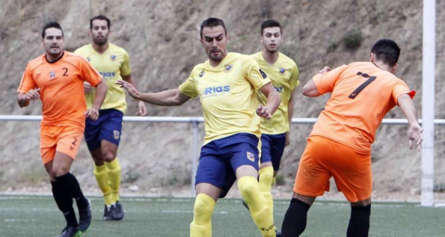 Javi Nogueira da la victoria 
al Sanxenxo ante el Porriño