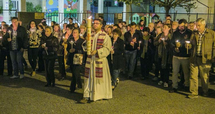 Reportaje | Arousa concluye la Semana Santa
con vigilias y la escenificación de la Resurrección