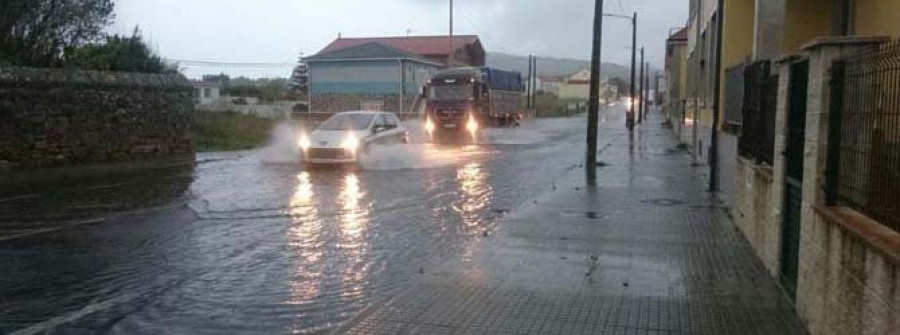 Las intensas lluvias dejaron decenas de episodios de inundaciones en la zona