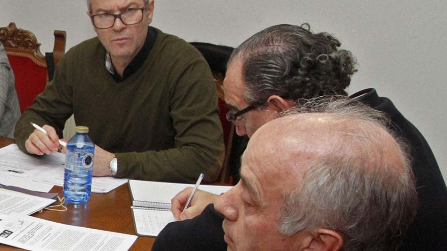 El PSOE denuncia al PP vilanovés ante la Junta Electoral por “uso partidista” del Concello