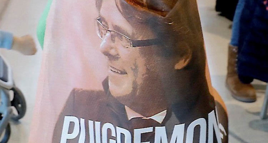 Puigdemont dice a Junqueras que está en Bruselas porque él también es “consecuente”