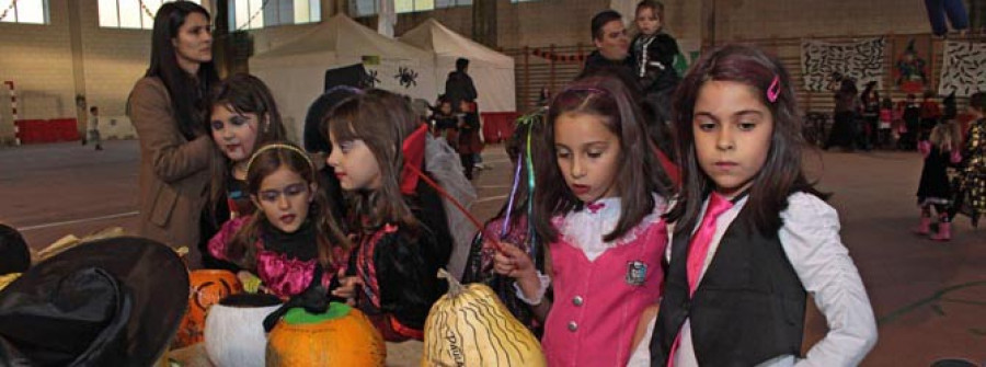 A Lomba y Rubiáns celebran su particular “Samaín”