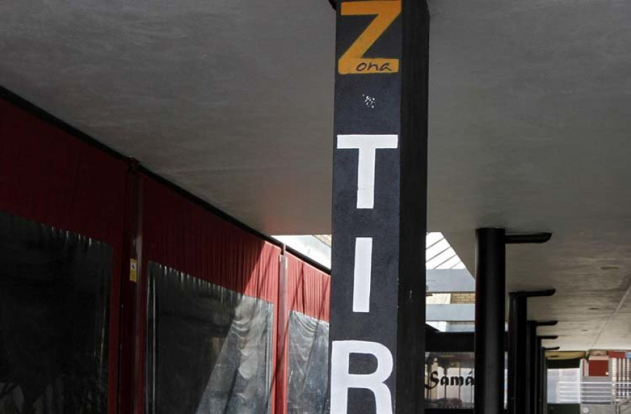 El Concello multa con 2.700 euros a un pub de la TIR por incumplir el horario