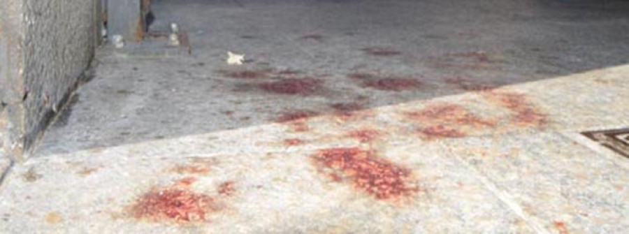 RIVEIRA-Aparece un amplio y enigmático reguero de sangre por varias céntricas calles de la ciudad
