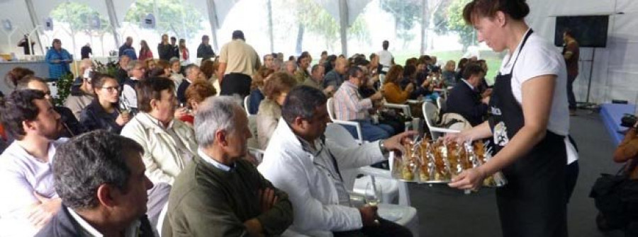 La promoción de berbercho, almeja y longueirón desborda la carpa