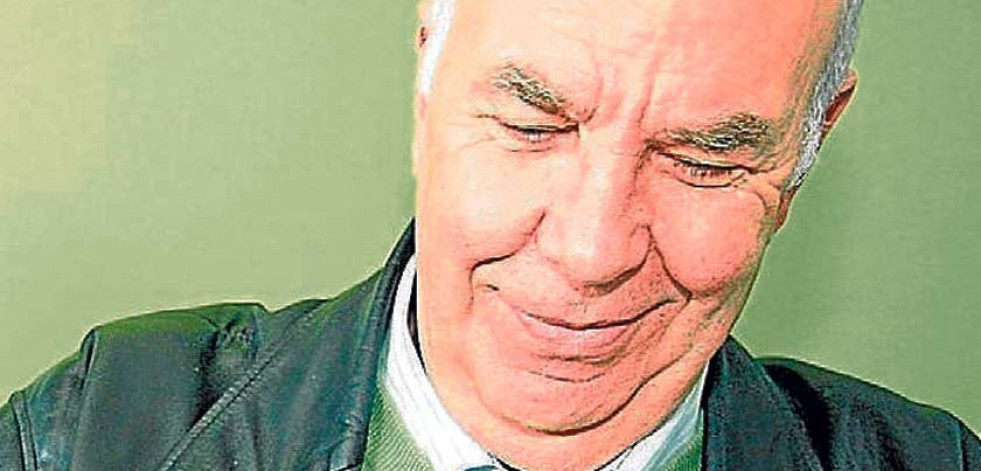 El Concello colocará una placa en la piscina municipal en honor a Celestino Brianes Lojo