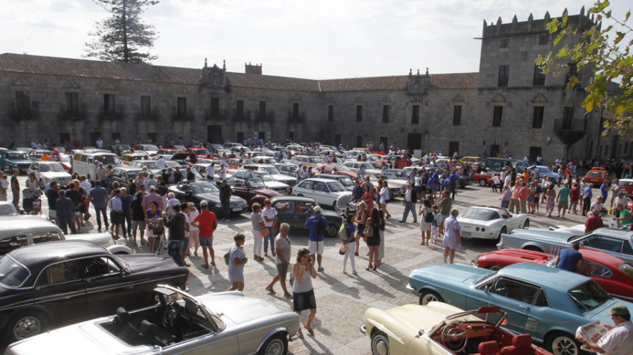 La Concentración de Clásicos do Albariño cita a un centenar de joyas de la automoción en la villa