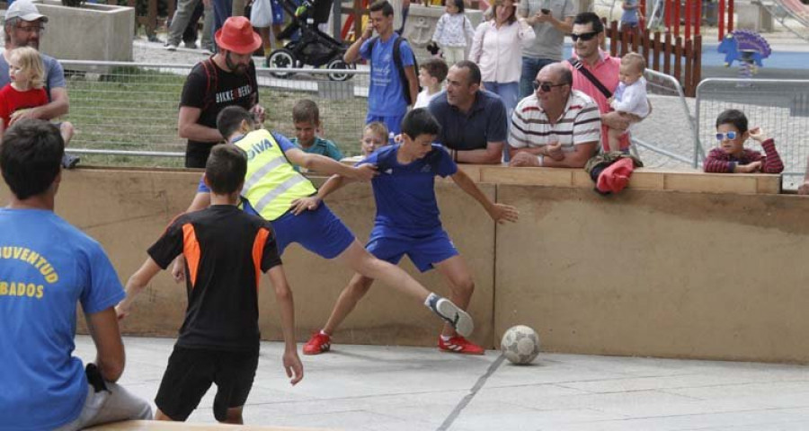 El Juventud Cambados llena el Pazo de Torrado con música, fútbol y gastronomía