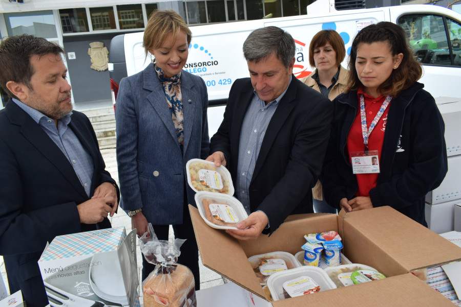 Catorce mayores ribeirenses se beneficiarán del programa “Xantar na casa” de Política Social