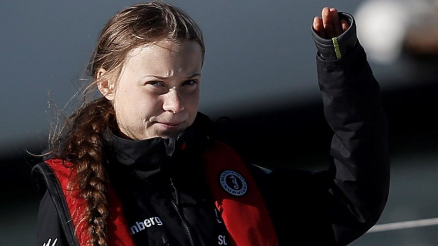 Greta Thunberg pisa por fin tierra en Lisboa, donde descansará un par de días