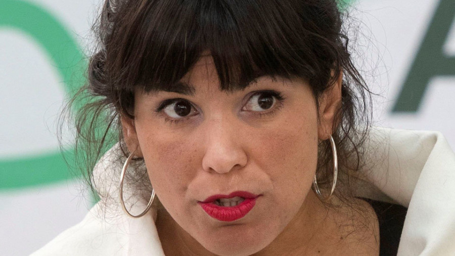 Teresa Rodríguez, líder andaluza de Podemos, da luz a su primera hija