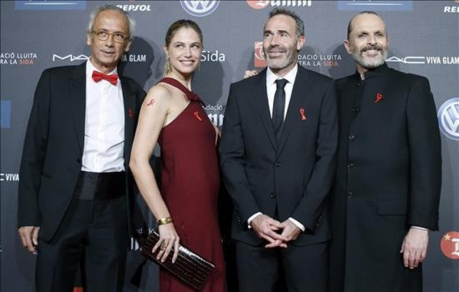 La Gala del Sida reúne en Barcelona a celebridades en torno a Miguel Bosé