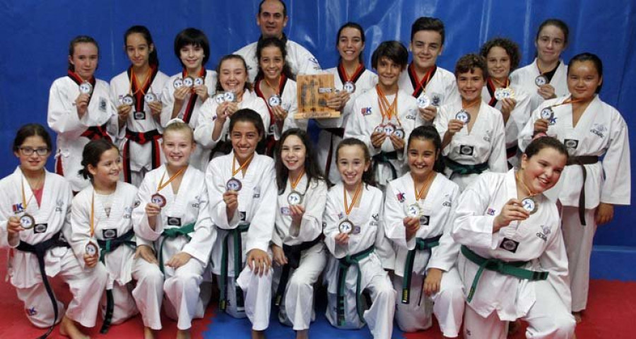 El Club Olimpic consigue 13 medallas en Pontevedra