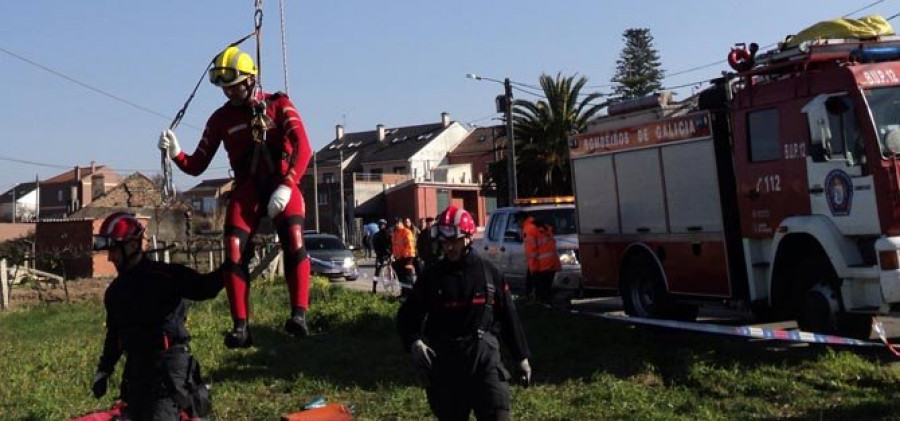 VILANOVA - Recuperan el cadáver de una mujer de un pozo frente a su casa