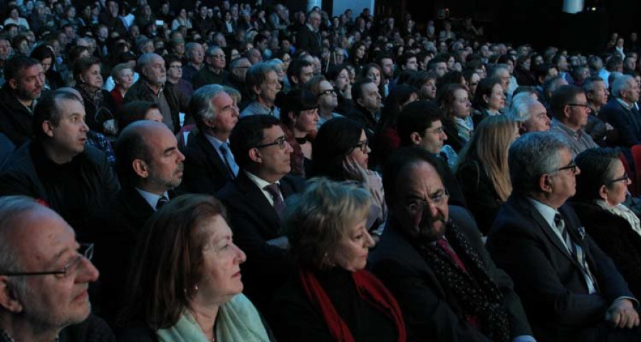 La Gala de la Ciudad del Vino llena Peña a pesar de las grandes ausencias políticas