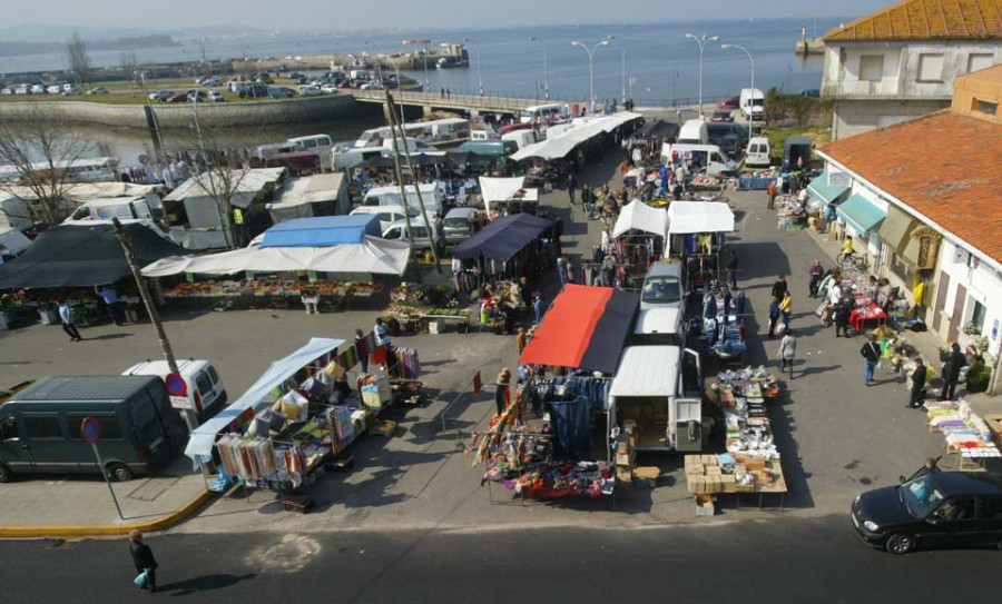 Las medidas para reabrir el mercadillo despiertan recelos entre algunos comerciantes