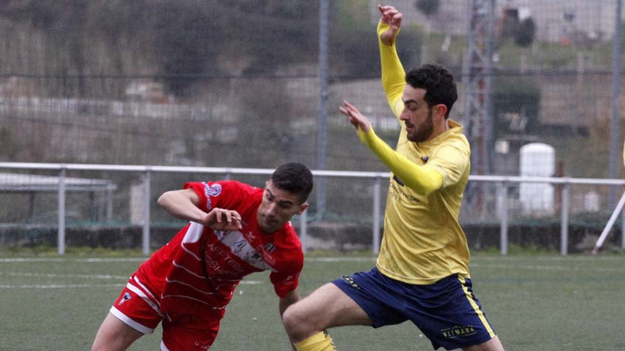 Corrales evita en línea de gol la derrota del Sanxenxo