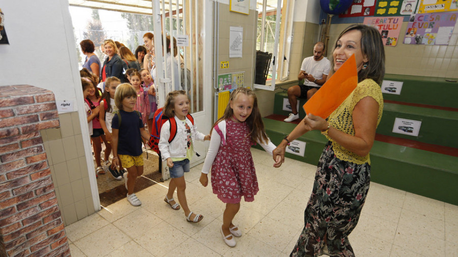 Educación elige a once centros de Vilagarcía para mejorar el éxito escolar