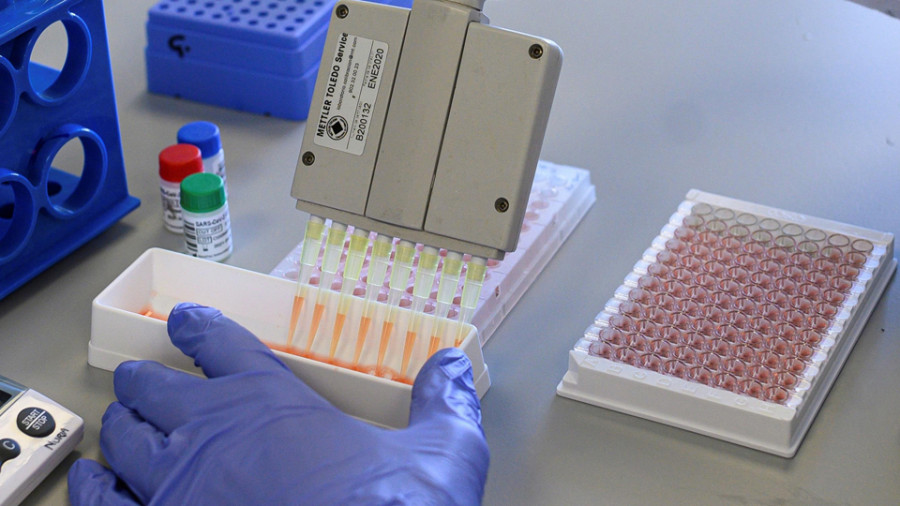 Hallan una síntesis de proteínas que regenera células en el cáncer de colon
