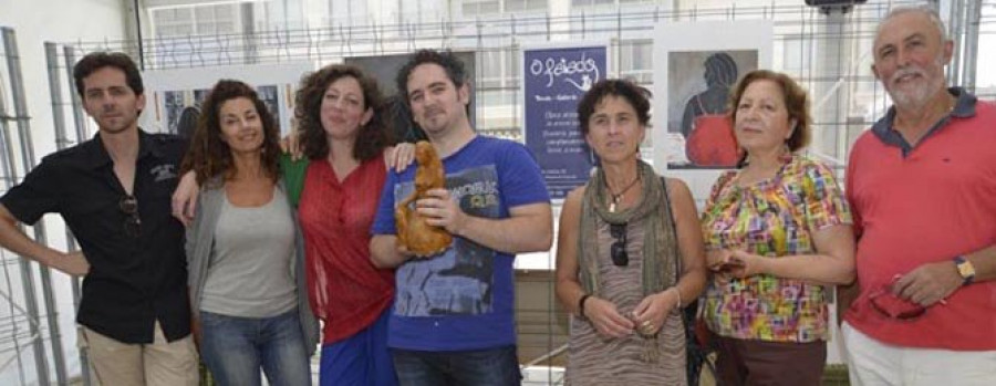 RIVEIRA - Trece artistas se involucran en Artemar con la exhibición de una exposición colectiva