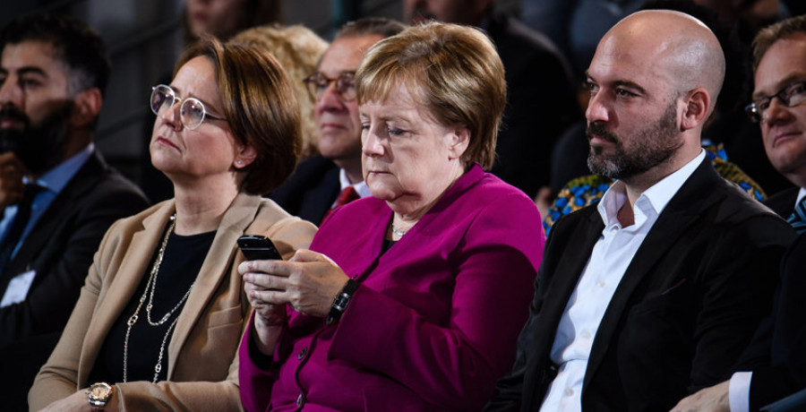 La retirada de Merkel abre el pulso sucesor en la CDU entre derechistas y moderados