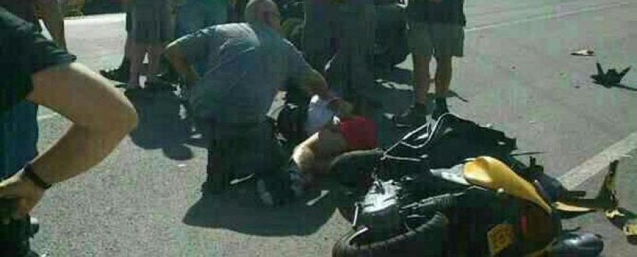 RIBADUMIA-Herido grave un joven de Sisán tras chocar su moto con un tractor