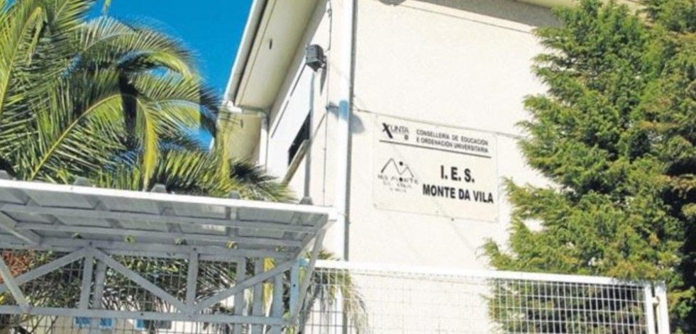 Pablo Leiva promete la construcción de un pabellón para el IES Monte da Vila y nuevos ciclos formativos