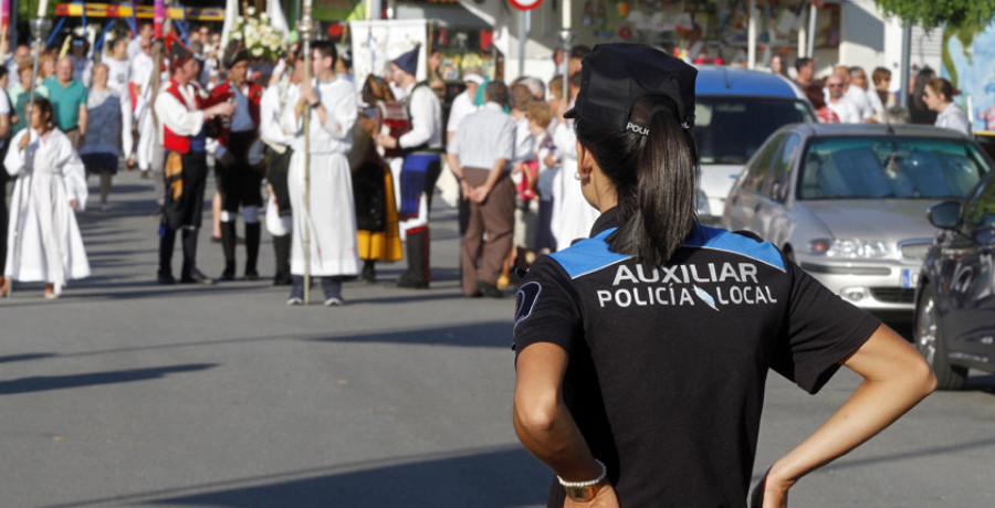 La Policía Local de Vilagarcía solo dispone de chalecos para hombres y no para todas las tallas