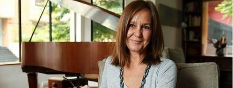 María Dueñas achaca su éxito internacional a escribir "historias universales"