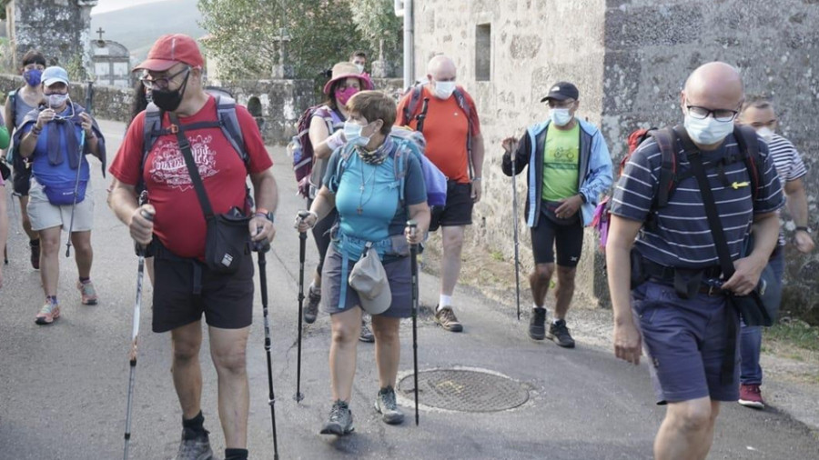 Primer peregrinaje por el Camino A Orixe en honor a las víctimas de la Covid-19