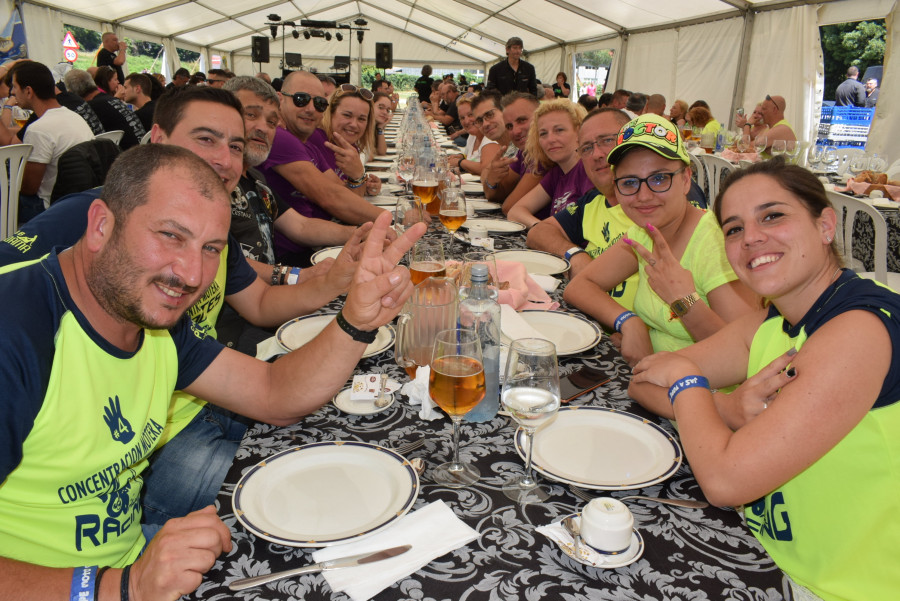 Unas 1.500 personas disfrutaron de las actividades de la concentración motera Jas a Tope en Rianxo