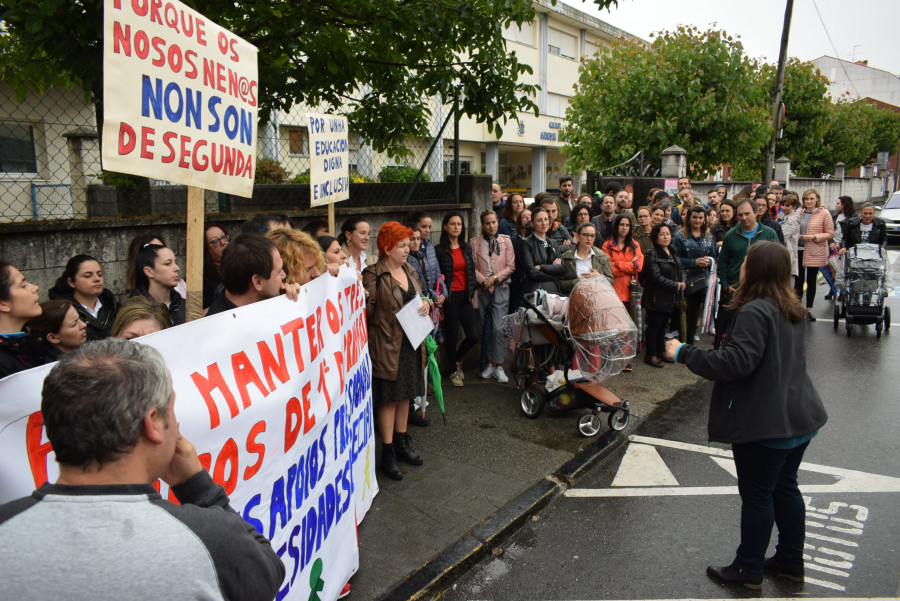 Padres del CEIP Santa Baia recurren a la Valedora do Pobo para que les escuchen