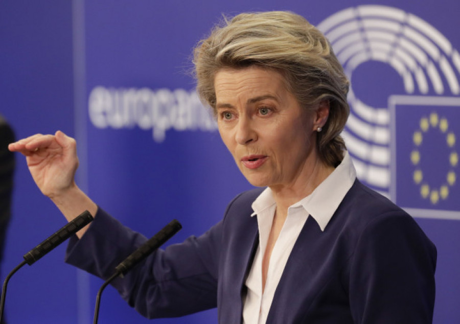 Von der Leyen afronta sus primeras explicaciones públicas tras la crisis de las vacunas