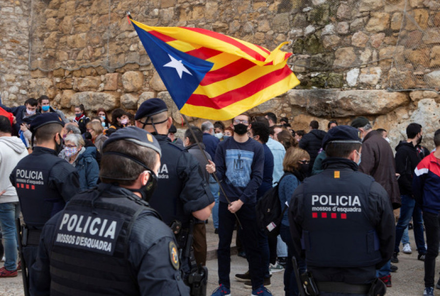 Vox irrumpe en la campaña catalana tras los incidentes contra sus líderes