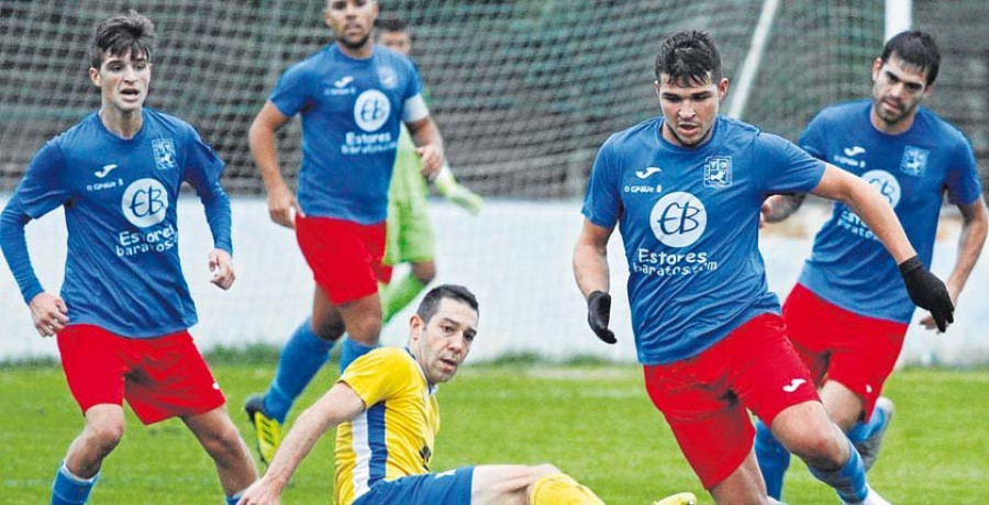 El Cambados se despereza tras el descanso y se lleva el derbi