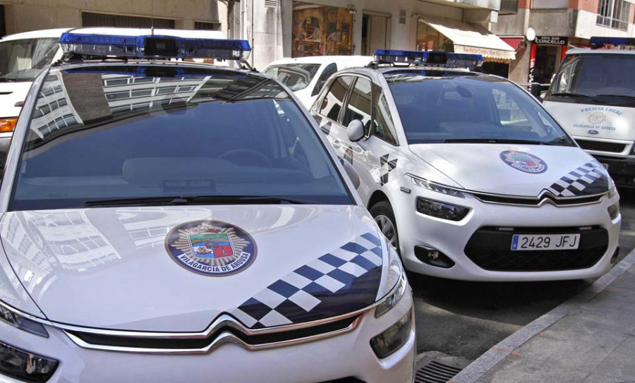 La Policía Local de Vilagarcía detiene de madrugada a una pareja con 28 bolsas de heroína