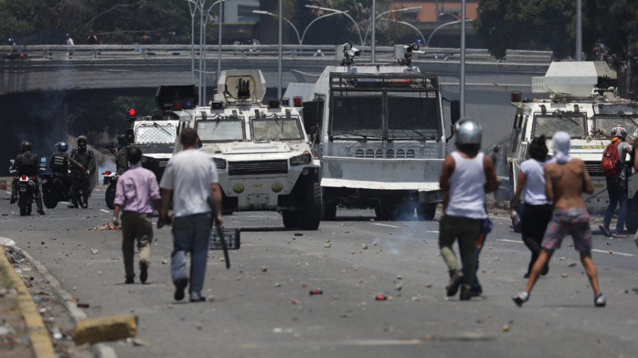 La oposición permanece en su bastión y el resto de Caracas vive en “normalidad”