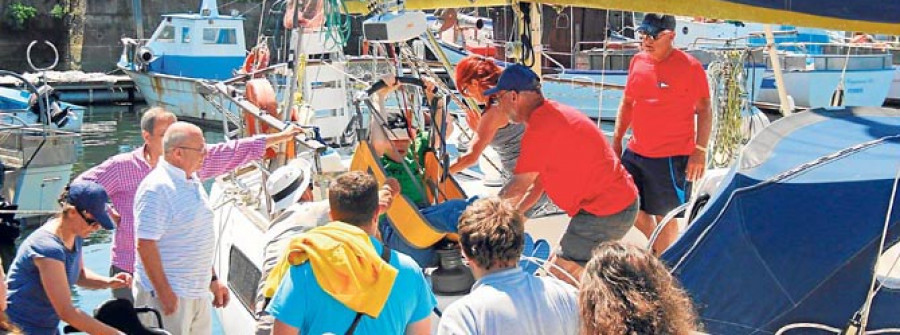 O GROVE-Discapacitados surcarán el mar en un velero adaptado