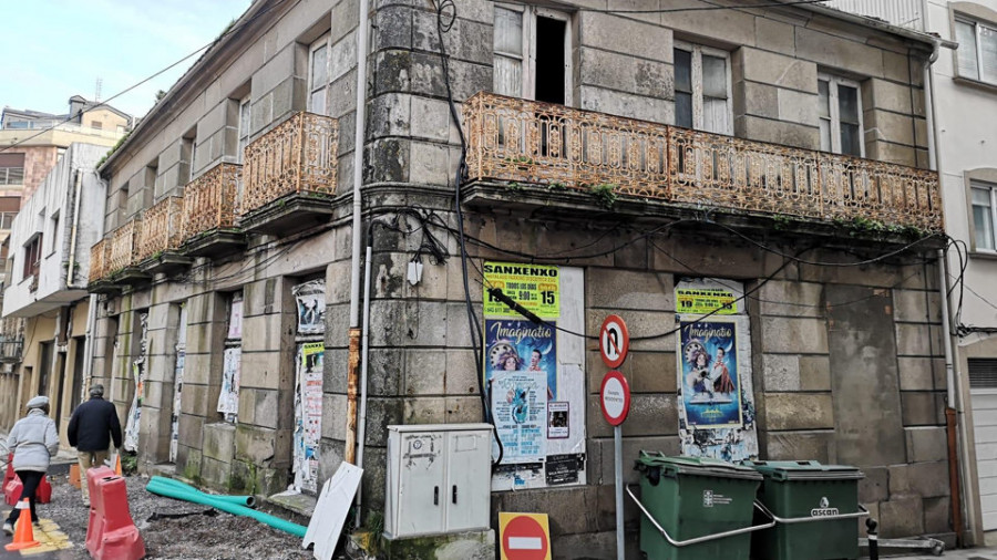 Sanxenxo asume el derribo del ruinoso y céntrico edificio de Muebles Alonso