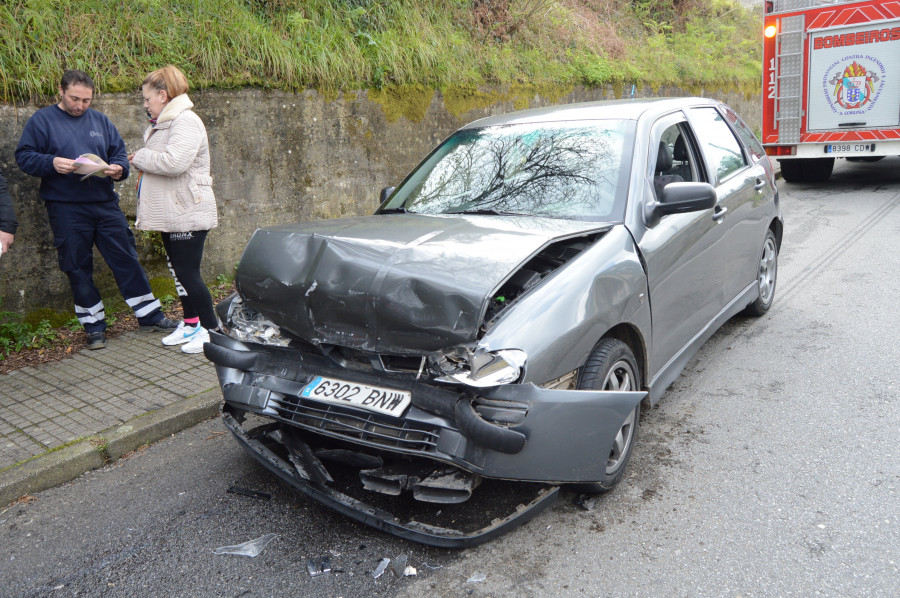 RIVEIRA - Un mujer resulta herida en un accidente de tráfico registrado en un vial de Fafián