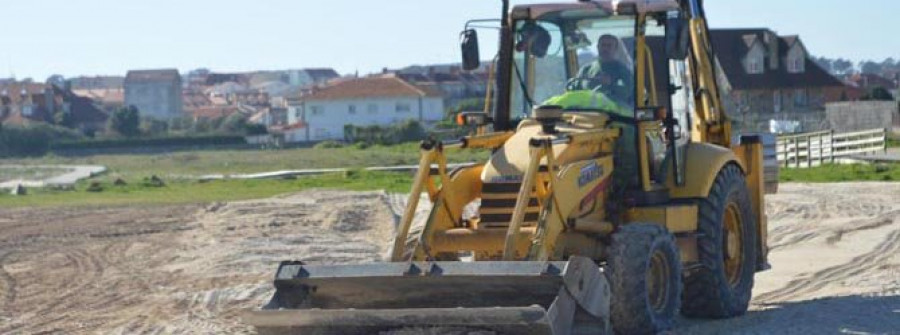 RIVEIRA-Vecinos de Os Areeiros denuncian el paulatino deterioro de la playa de O Castro con la extracción de arena