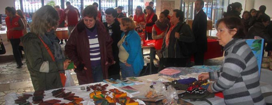 Veinticinco colectivos sacan a la calle su actividad con la Mostra do Voluntariado