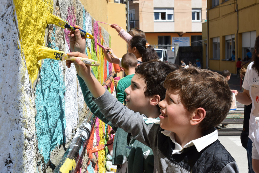 El colegio O Grupo celebró su Festa da Inclusión con lecturas en varios idiomas y el banco de resolución de problemas