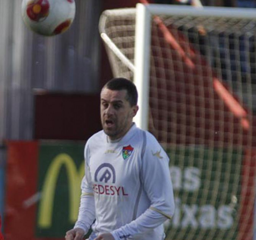 Carlos Padín mantiene al Boiro al mando de Tercera