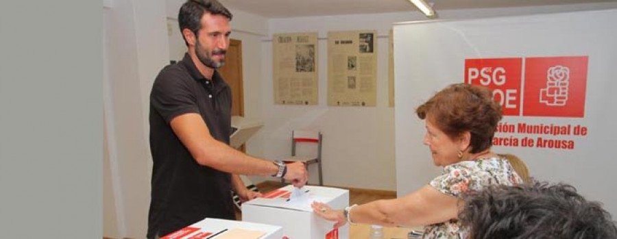 Los socialistas de Vilagarcía también sucumben al atractivo de Pedro Sánchez