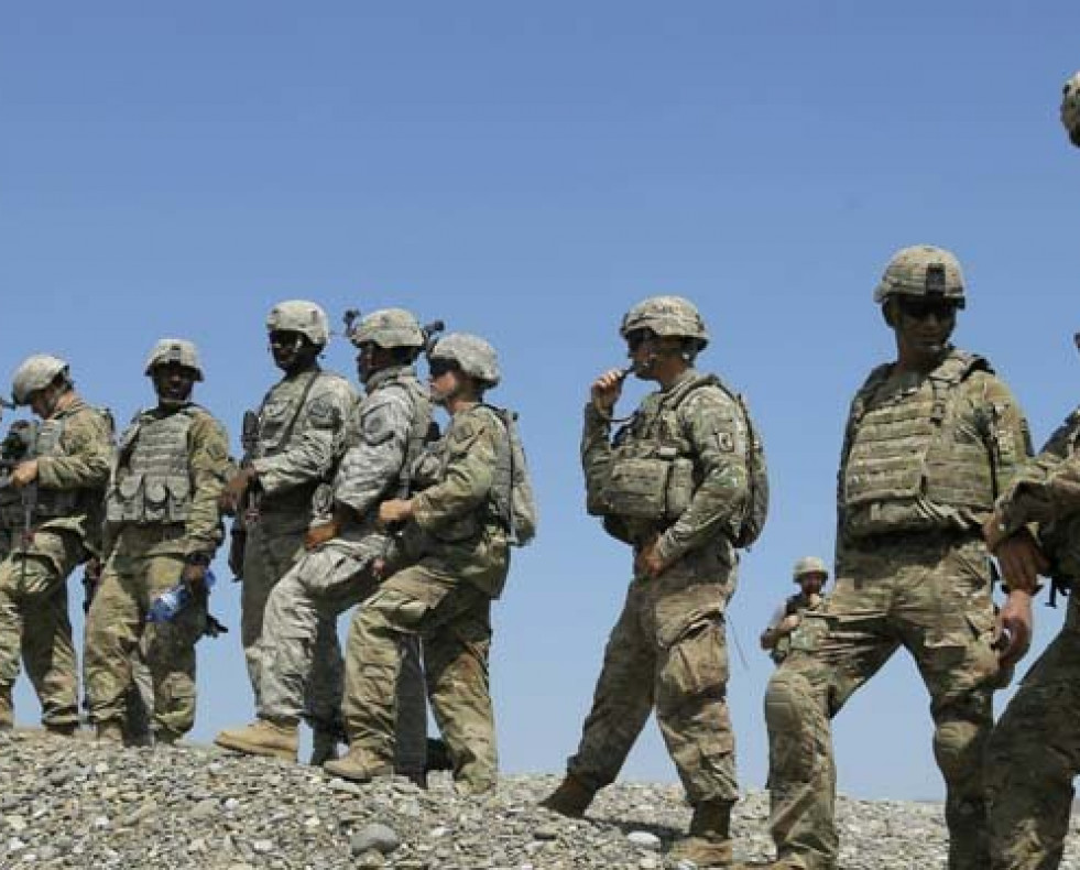 Los militares popularizaron el uso de la fregona y el bolígrafo