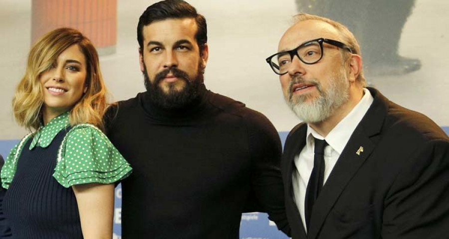 Blanca Suárez y Mario Casas deslumbran en la Berlinale