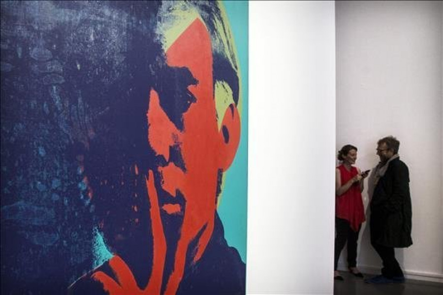 El conjunto de las "Sombras" de Warhol se muestra en Europa por primera vez