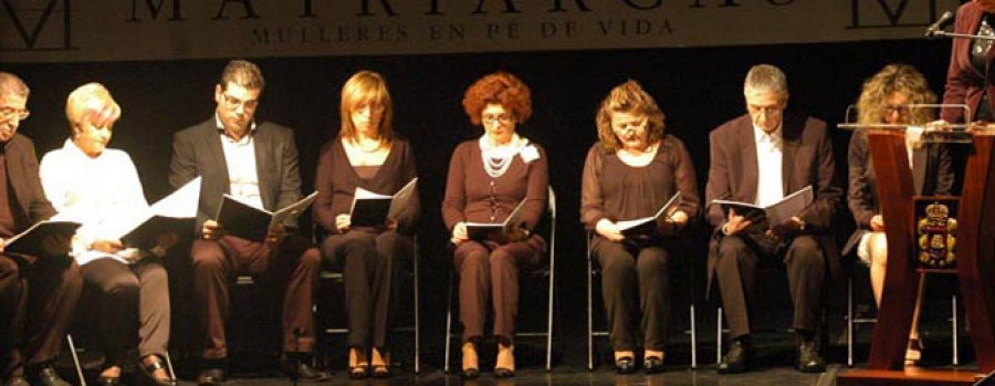 RIVEIRA - La veterana Gloria Lijó se convirtió en protagonista de la presentación de “Matriarcas”