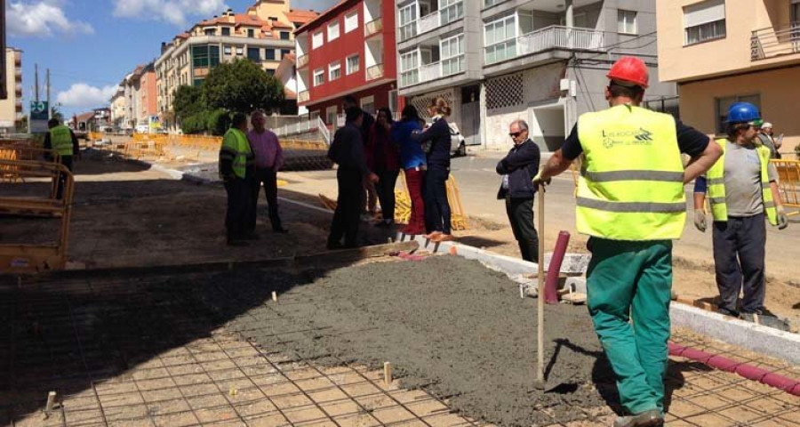 Vecinos de Rocafort paralizan la obra y piden a la Diputación que rectifique